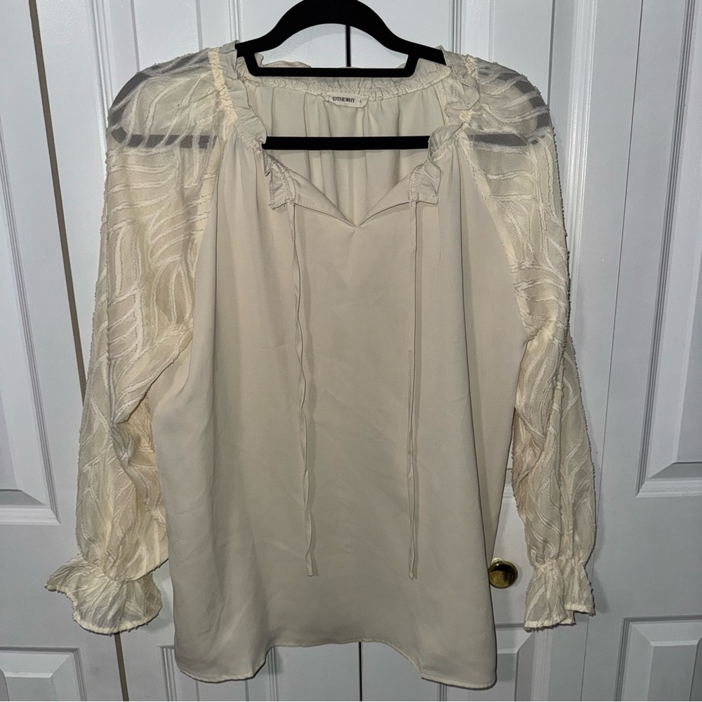 Andthewhy Cream Ruffle Blouse with Sheer Sleeves Size Large